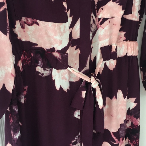 Ladies Floral Dress - Picture 3 of 5